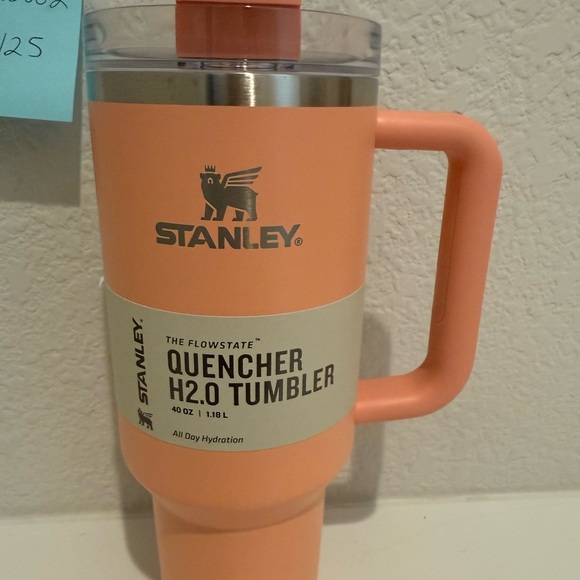 Stanley Melon Peach-Orange 40 oz Tumbler Large Water Cup Quencher H2.0 FlowState - Picture 3 of 9